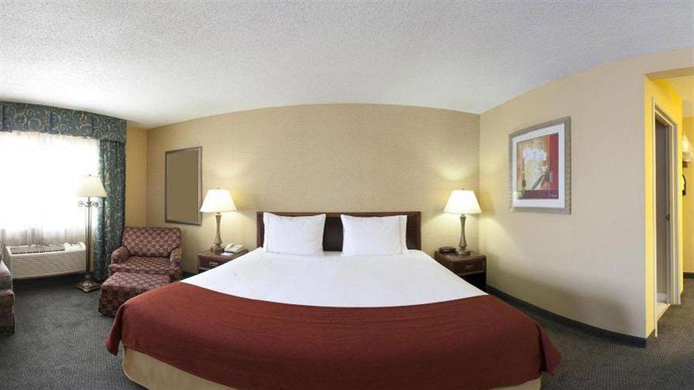 Holiday Inn Express Hotel Fort Campbell-Oak Grove By Ihg Ngoại thất bức ảnh
