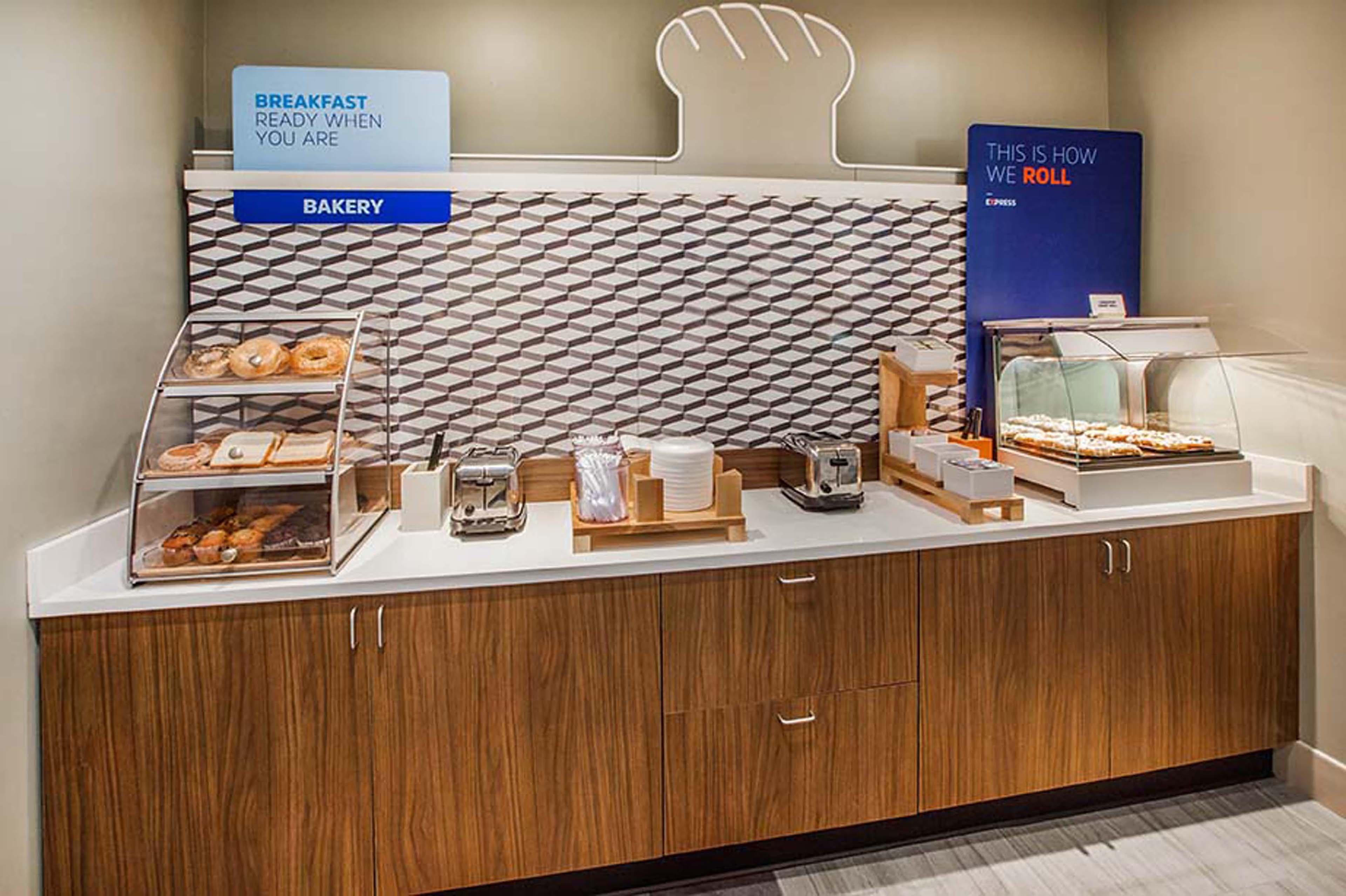 Holiday Inn Express Hotel Fort Campbell-Oak Grove By Ihg Ngoại thất bức ảnh