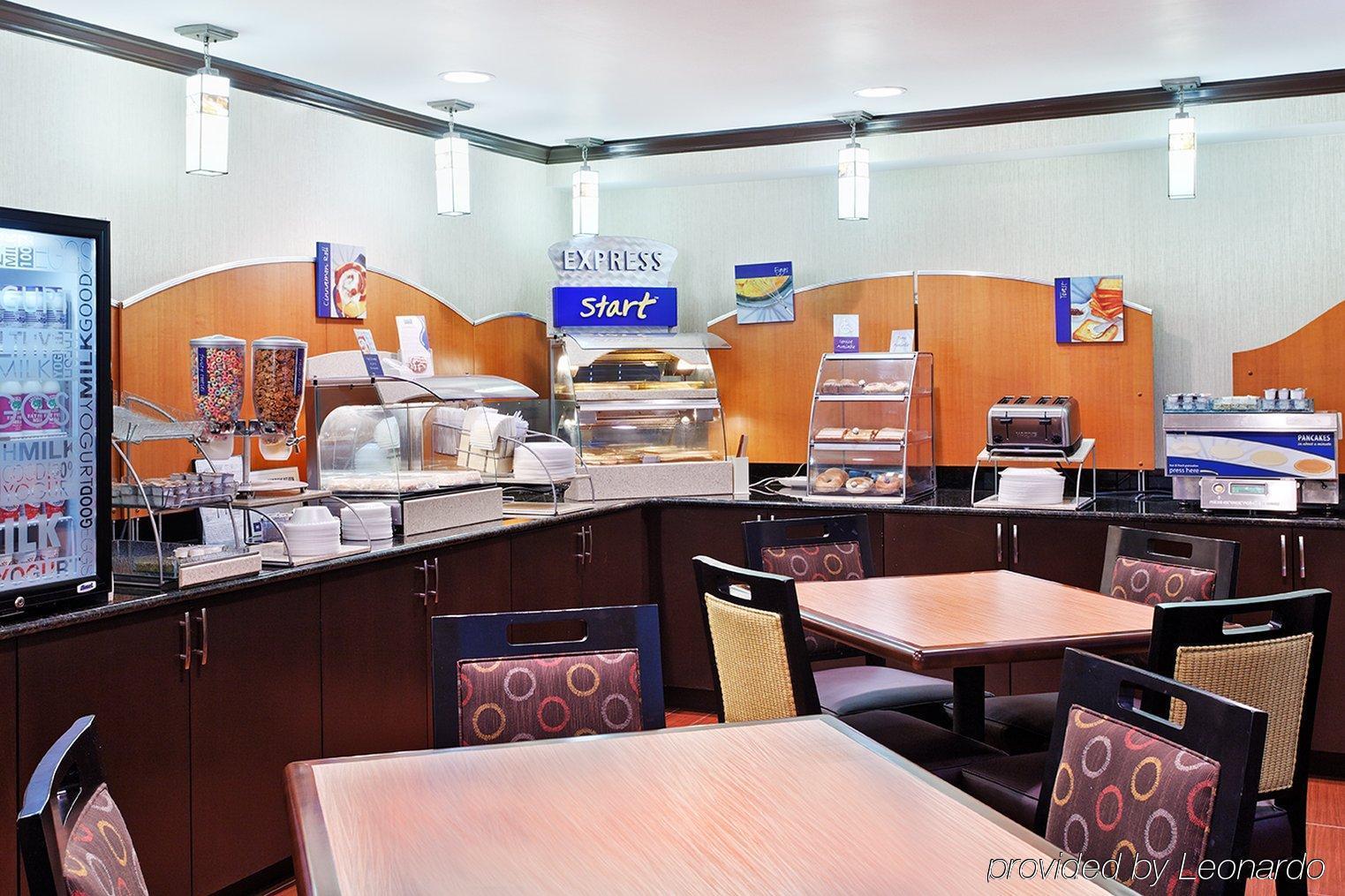 Holiday Inn Express Hotel Fort Campbell-Oak Grove By Ihg Ngoại thất bức ảnh